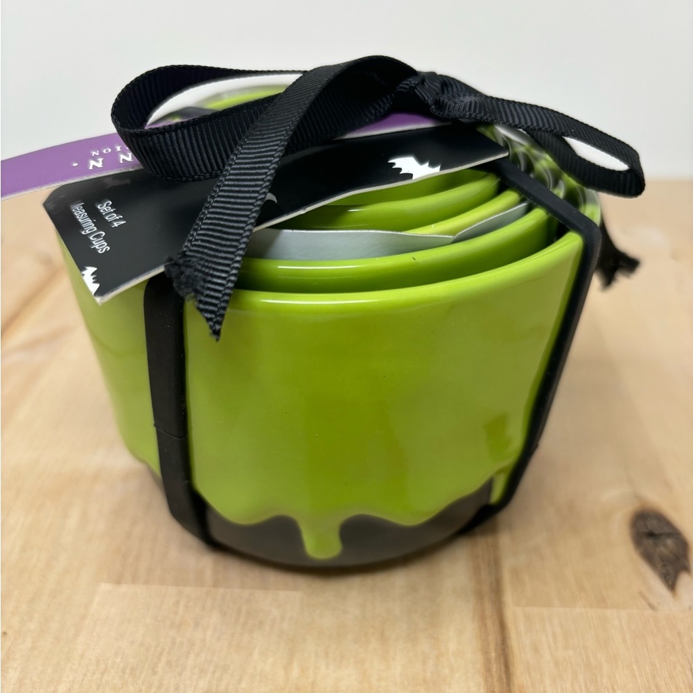 Rae Dunn Halloween EEK Measuring Cups Set Green & Black Drip 4 Pc Double Sided - Picture 2 of 5